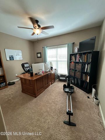 7458 Featherston Cove, Olive Branch, MS 38654