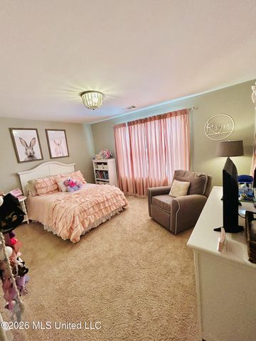 7458 Featherston Cove, Olive Branch, MS 38654