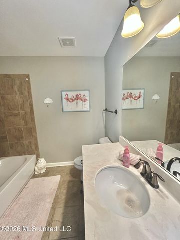 7458 Featherston Cove, Olive Branch, MS 38654