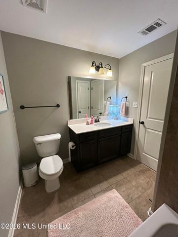 7458 Featherston Cove, Olive Branch, MS 38654