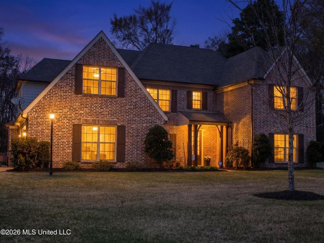 7458 Featherston Cove, Olive Branch, MS 38654