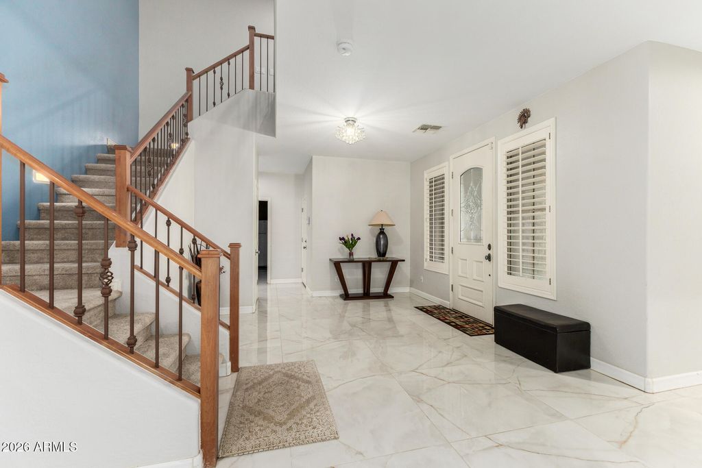 Image 21 of property listing at 1919 W BONANZA Lane, Phoenix, AZ 85085