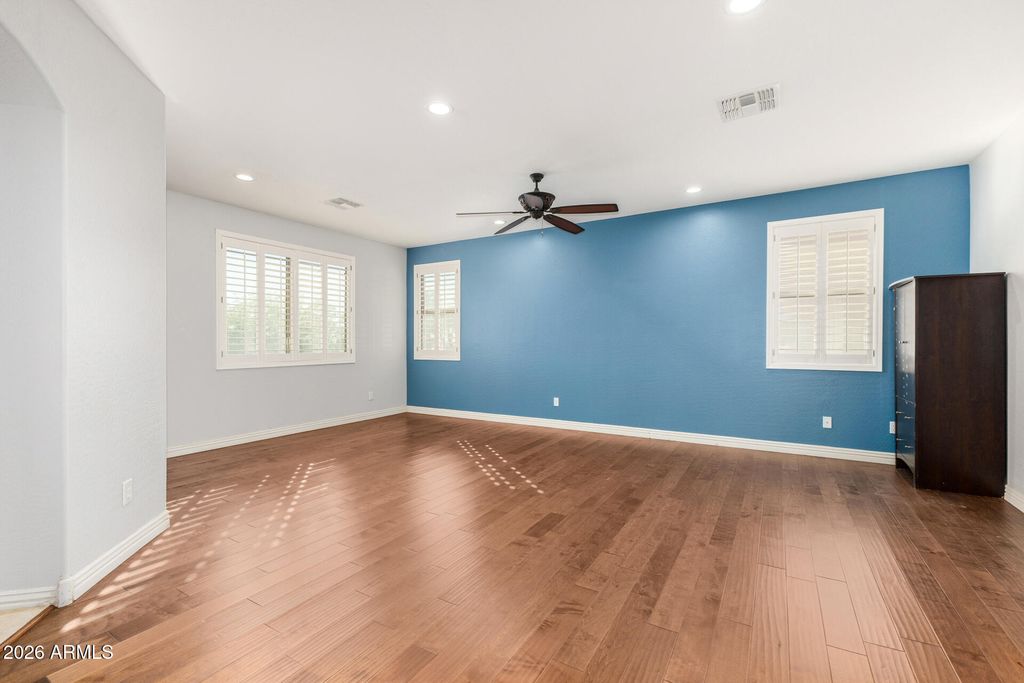 Image 26 of property listing at 1919 W BONANZA Lane, Phoenix, AZ 85085