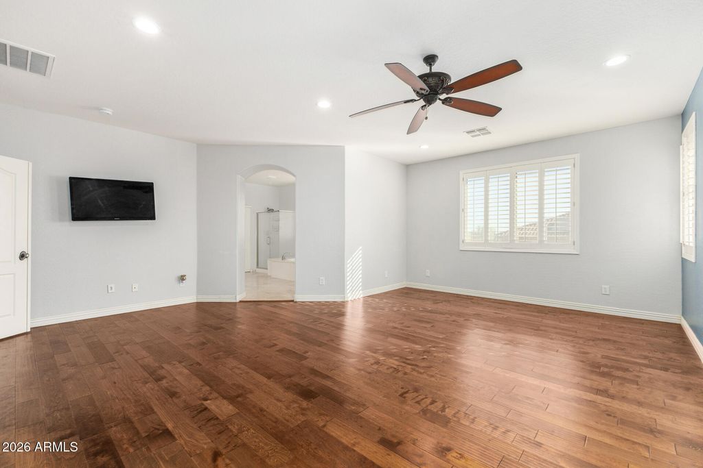 Image 27 of property listing at 1919 W BONANZA Lane, Phoenix, AZ 85085