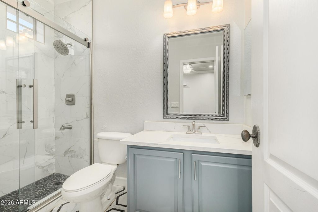 Image 36 of property listing at 1919 W BONANZA Lane, Phoenix, AZ 85085