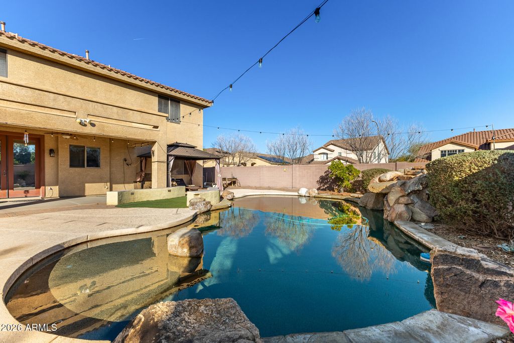 Image 62 of property listing at 1919 W BONANZA Lane, Phoenix, AZ 85085