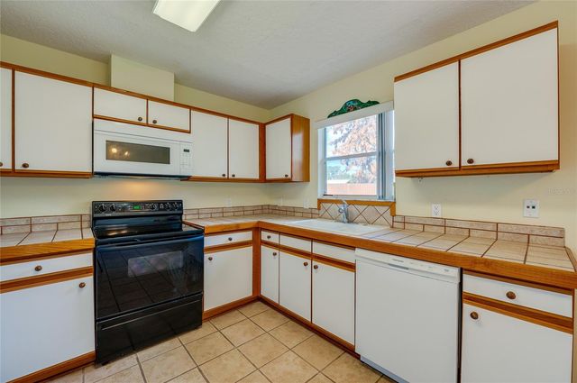 203 LIVE OAK COURT, Lake Mary, FL 32746
