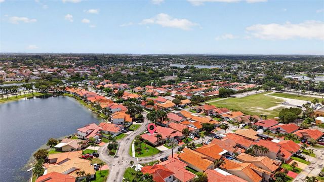 18847 NW 83rd Pl, Hialeah, FL 33015