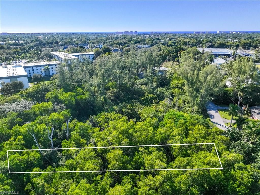 1552 Bembury DR, NAPLES, FL 34102 — photo 3