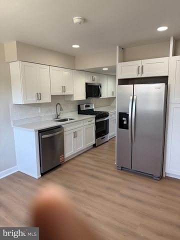 14817 CHERRYDALE DR, Woodbridge, VA 22193