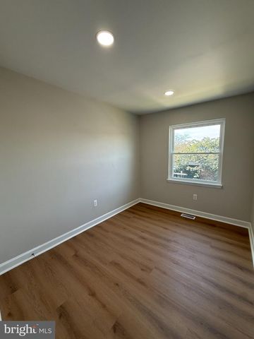 14817 CHERRYDALE DR, Woodbridge, VA 22193