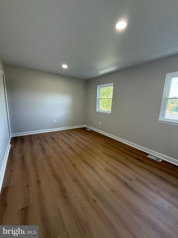 14817 CHERRYDALE DR, Woodbridge, VA 22193