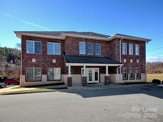 120 Chadwick Square Court A, Hendersonville, NC 28739
