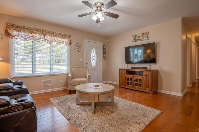 19 May Avenue, Trenton, GA 30752