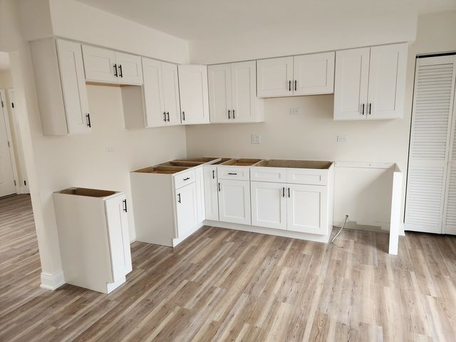 17216 Peach Grove Lane, Hazel Crest, IL 60429