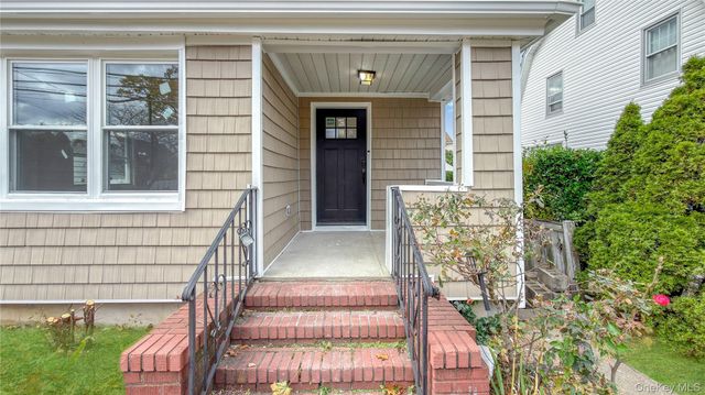 64 S Montgomery Street, Valley Stream, NY 11580