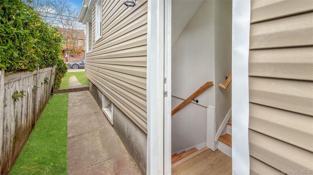 64 S Montgomery Street, Valley Stream, NY 11580