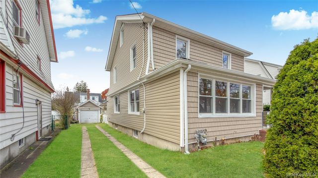 64 S Montgomery Street, Valley Stream, NY 11580