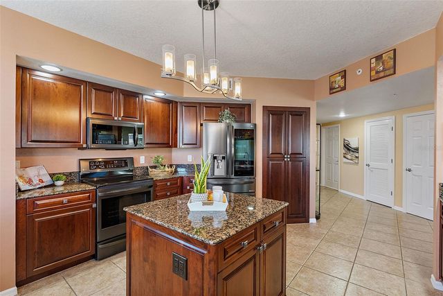 960 STARKEY ROAD 5406, Largo, FL 33771