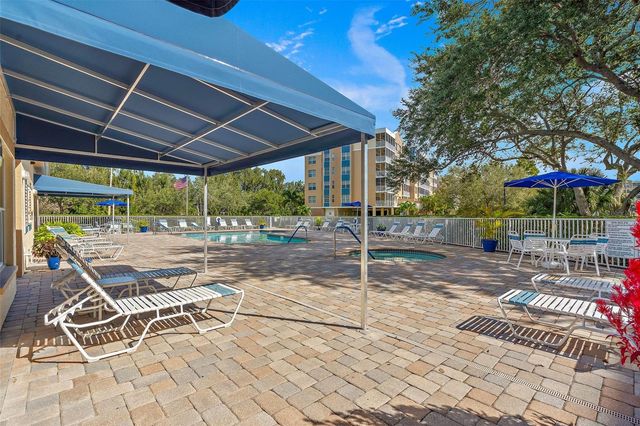 960 STARKEY ROAD 5406, Largo, FL 33771