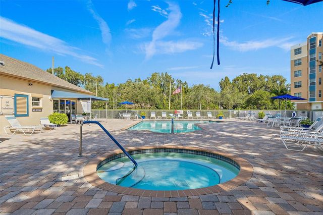 960 STARKEY ROAD 5406, Largo, FL 33771