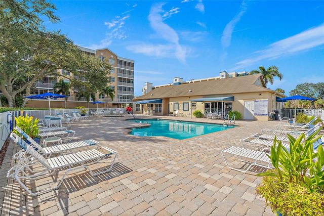960 STARKEY ROAD 5406, Largo, FL 33771