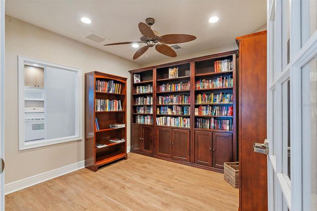 960 STARKEY ROAD 5406, Largo, FL 33771