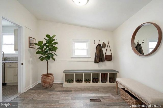 448 DELAWARE AVE, Palmyra, NJ 08065