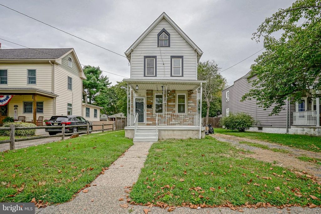 448 DELAWARE AVE, Palmyra, NJ 08065