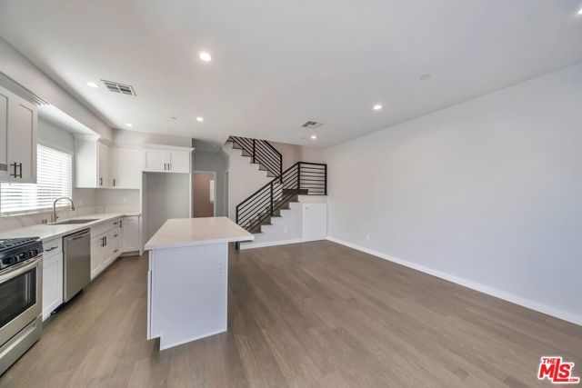 4239 Halldale Avenue, Los Angeles, CA 90062