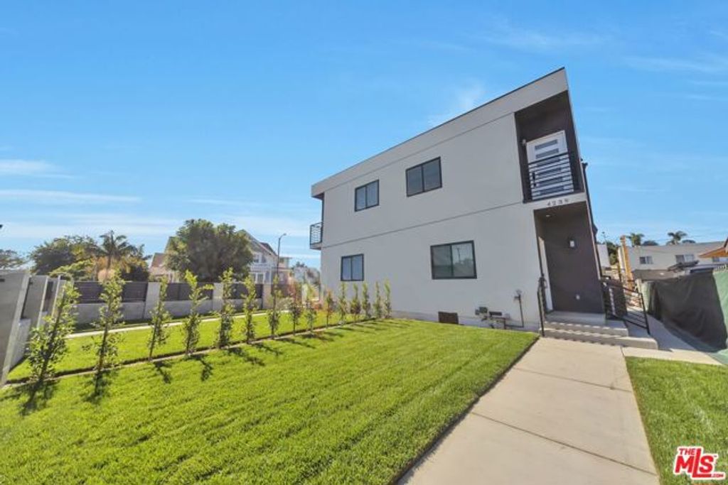 4239 Halldale Avenue, Los Angeles, CA 90062