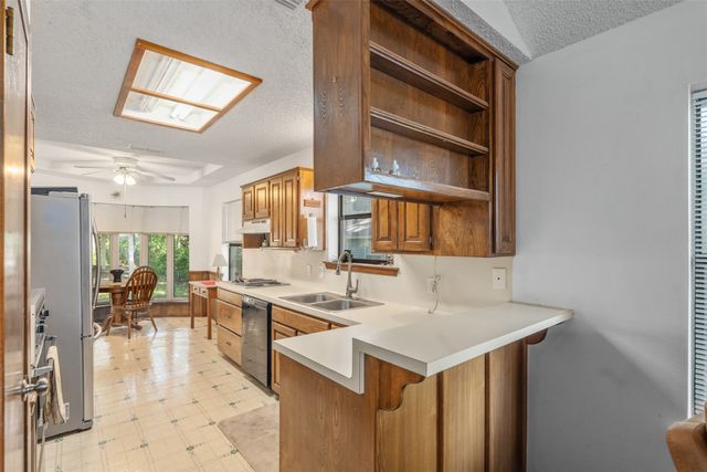 239 Callender Lake Drive, Murchison, TX 75778