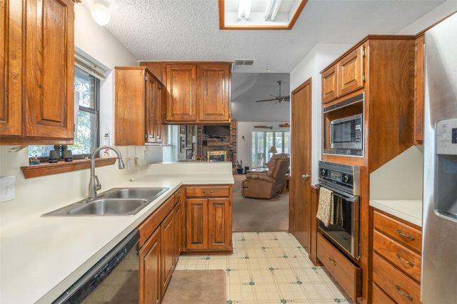 239 Callender Lake Drive, Murchison, TX 75778