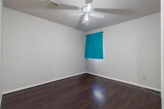 1404 Walnut Bend Lane 23, Houston, TX 77042