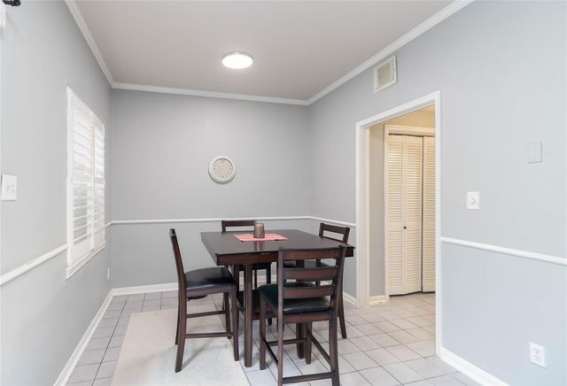 1404 Walnut Bend Lane 23, Houston, TX 77042