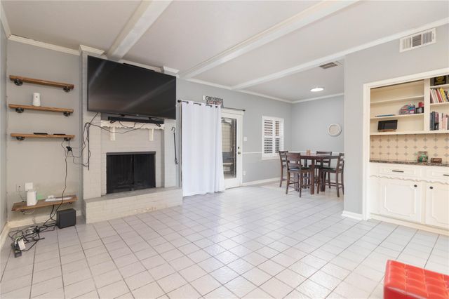 1404 Walnut Bend Lane 23, Houston, TX 77042