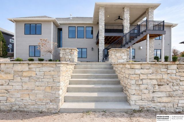 2740 Whitetail Drive, Columbus, NE 68601