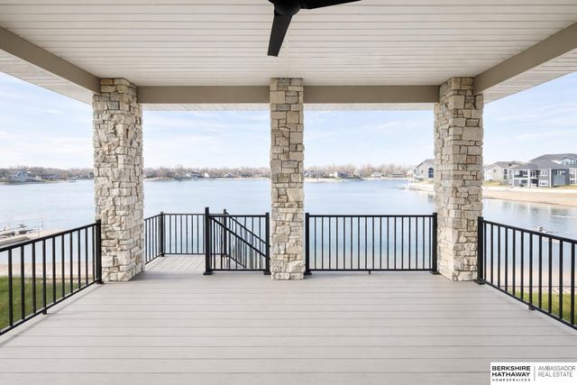 2740 Whitetail Drive, Columbus, NE 68601