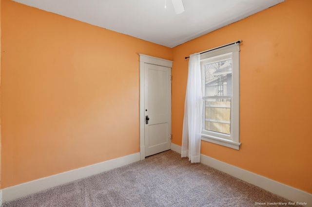 1721 Jarman Street, Muskegon, MI 49442