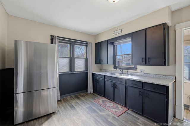 1721 Jarman Street, Muskegon, MI 49442