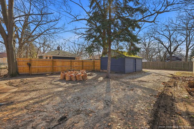 1721 Jarman Street, Muskegon, MI 49442