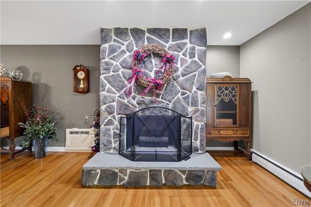 207 Eden Roc Circle, Dewitt, NY 13214