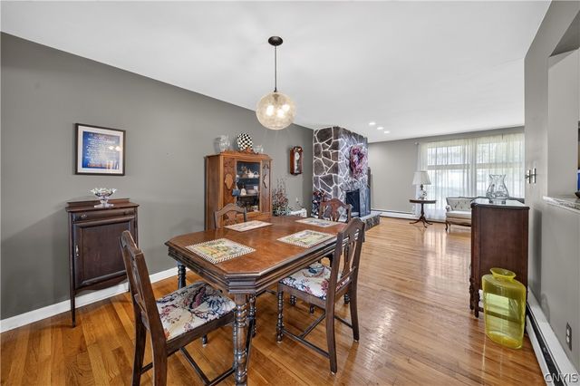 207 Eden Roc Circle, Dewitt, NY 13214