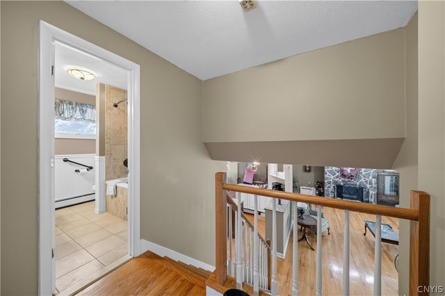 207 Eden Roc Circle, Dewitt, NY 13214