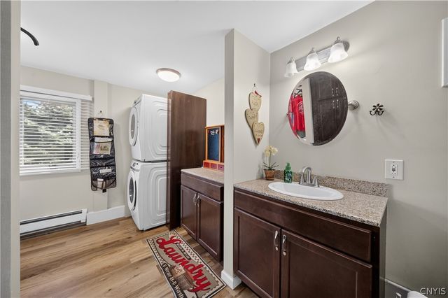 207 Eden Roc Circle, Dewitt, NY 13214