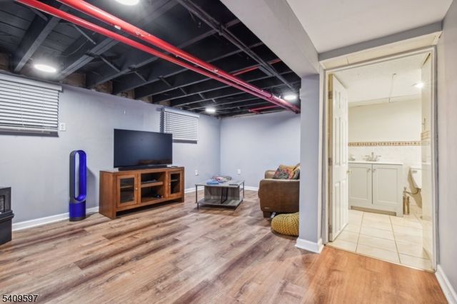 24 Willet St, Bloomfield Twp., NJ 07003