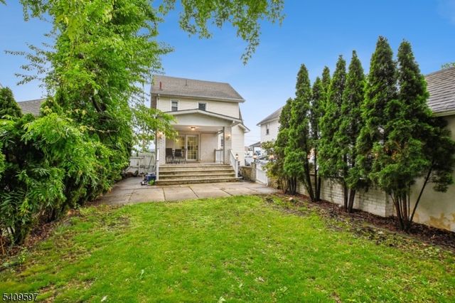 24 Willet St, Bloomfield Twp., NJ 07003