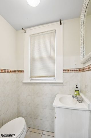 24 Willet St, Bloomfield Twp., NJ 07003