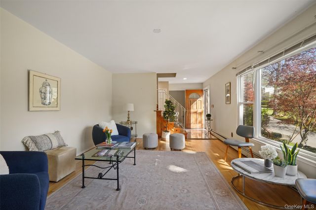2 Rockledge Road, Bronxville, NY 10708