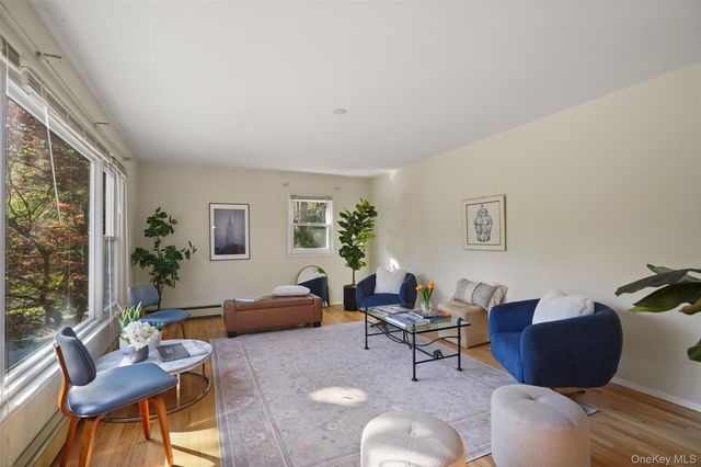 2 Rockledge Road, Bronxville, NY 10708